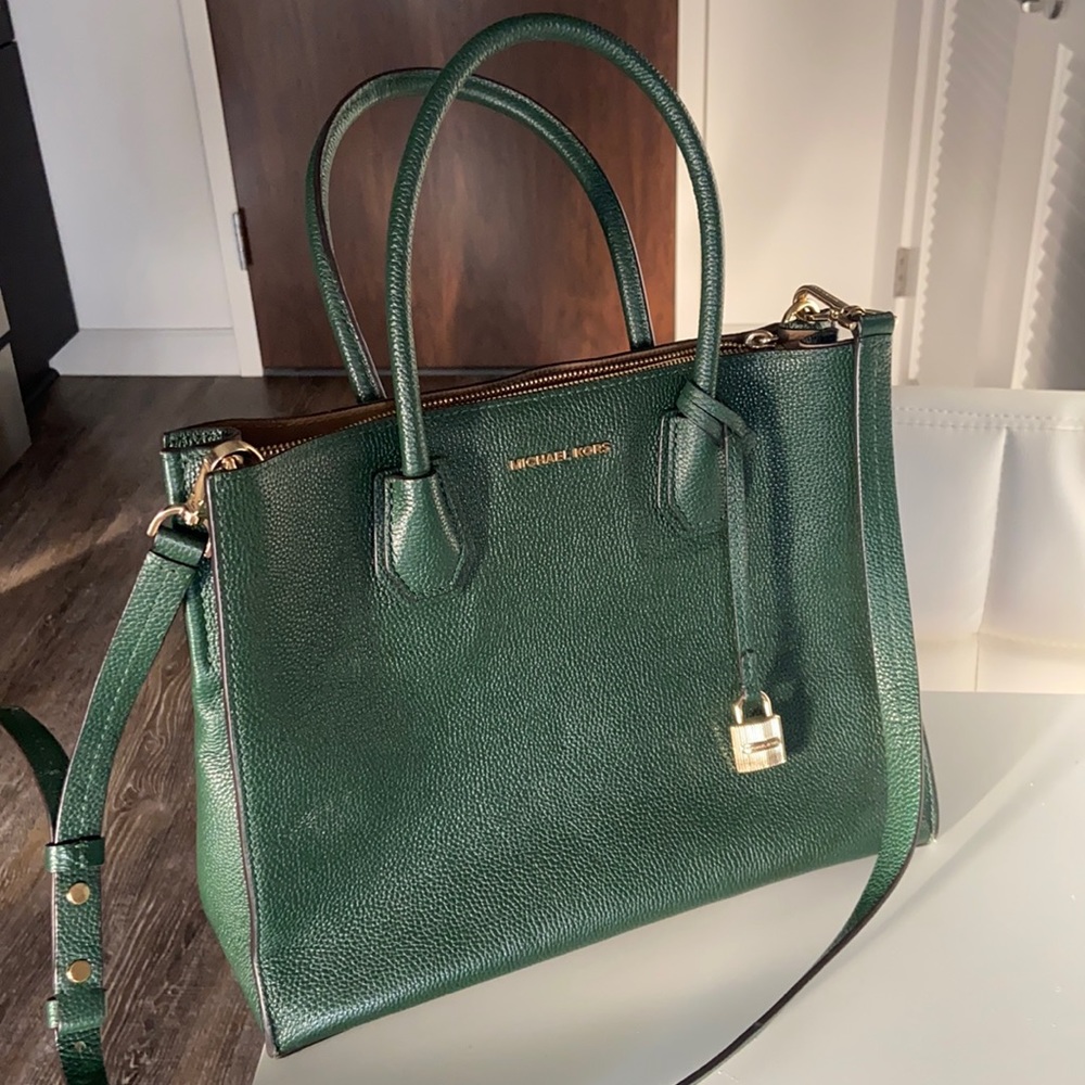 Michael Kors Pebbled Leather Large Green Mercer Tote Bag